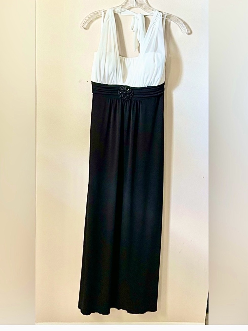 Enfocus Studio Black and White Halter Maxi Dress